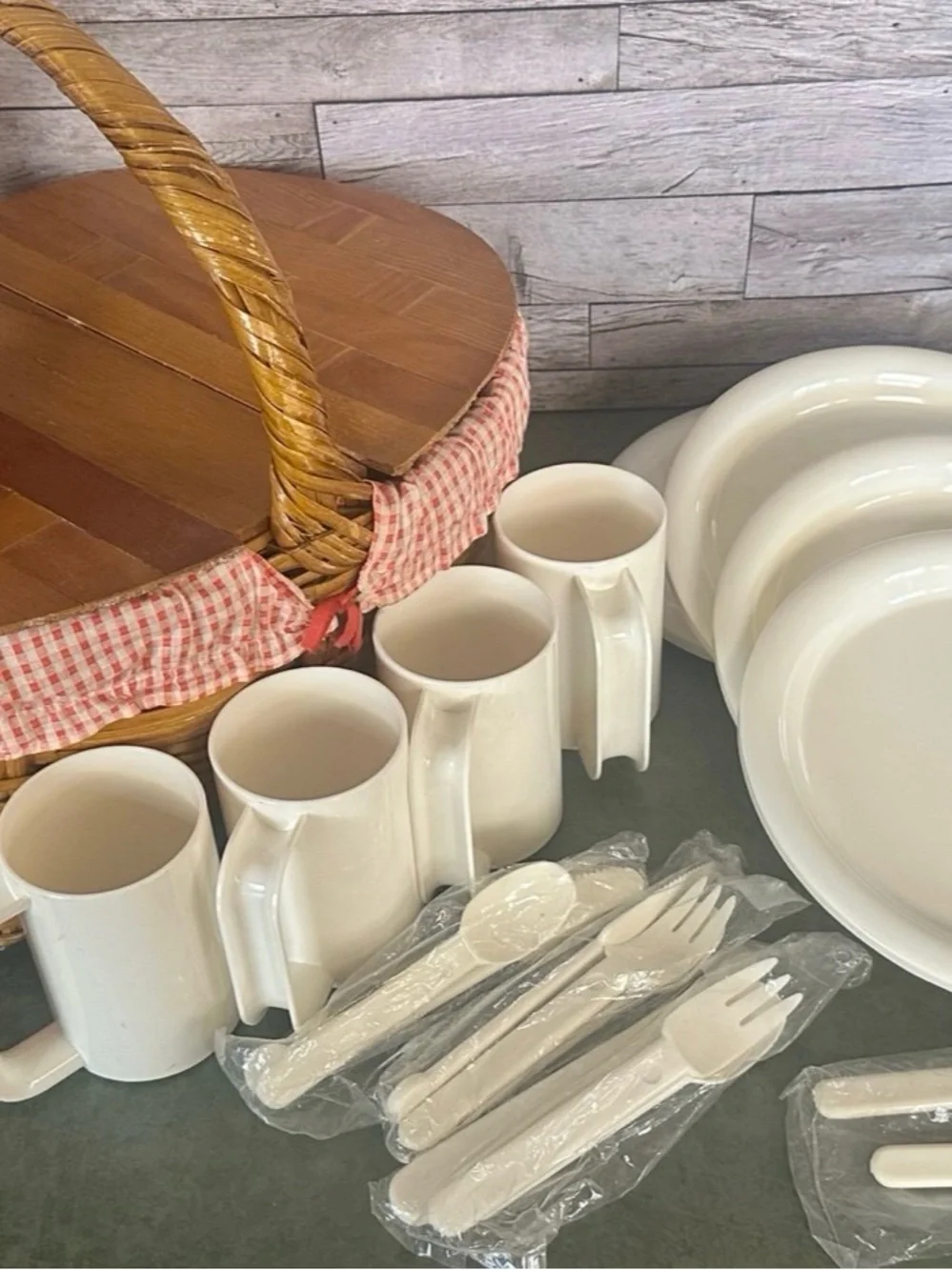 RARE Vintage 1970s Wicker Picnic Basket Set - 95% Complete Service for 4 Retro